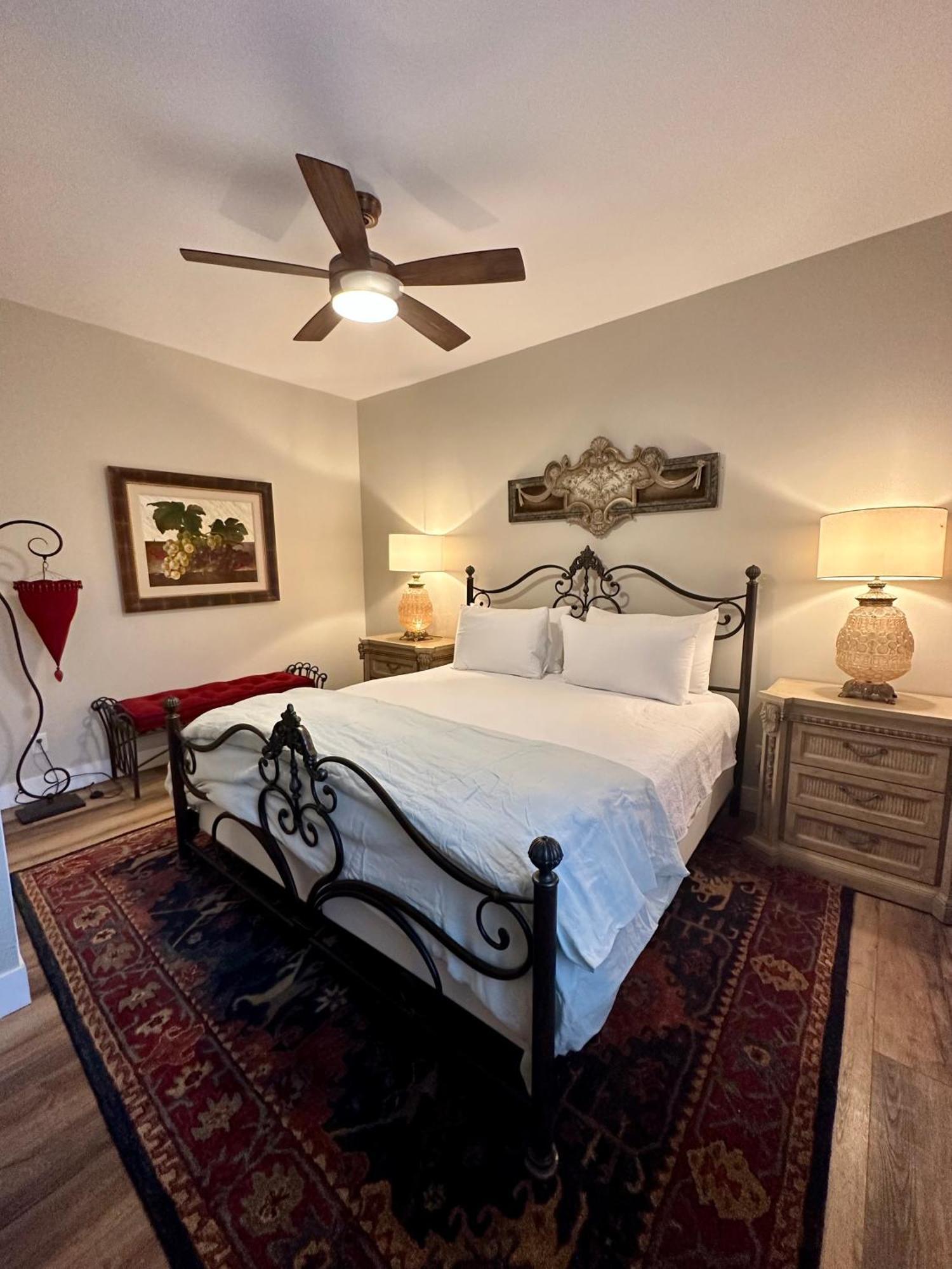 Bisbee Brownstone Suites Exterior photo