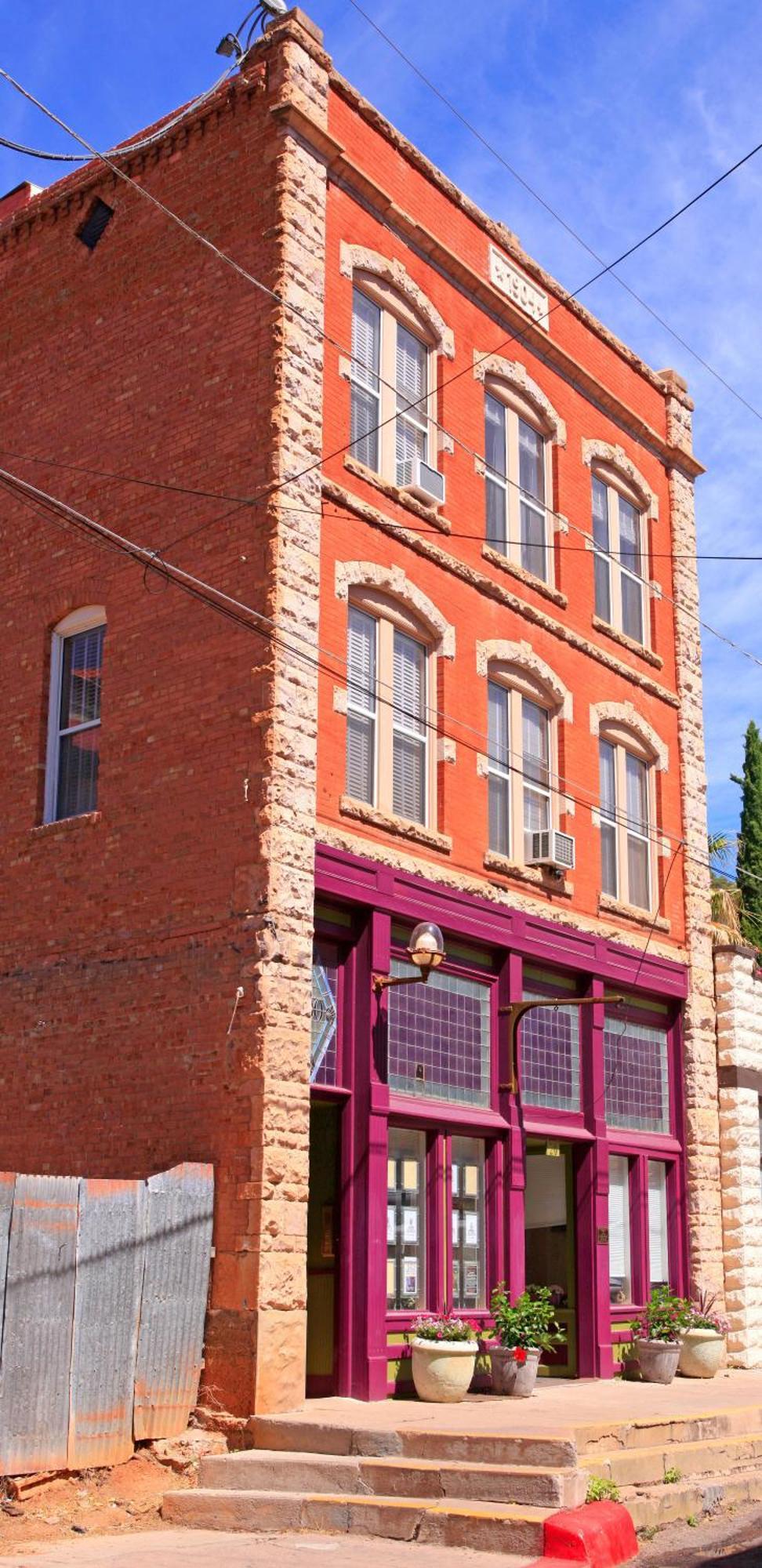 Bisbee Brownstone Suites Exterior photo