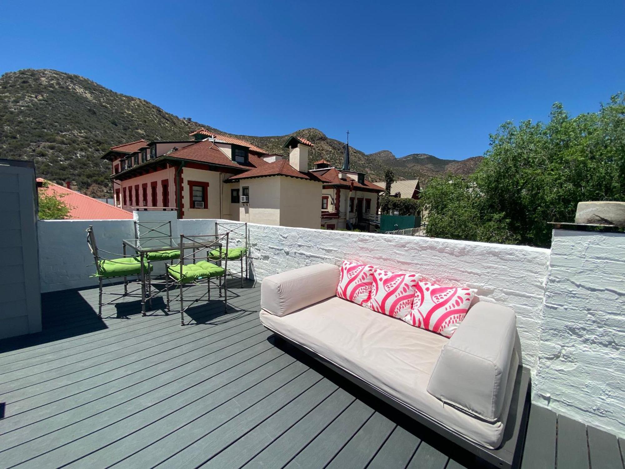 Bisbee Brownstone Suites Exterior photo