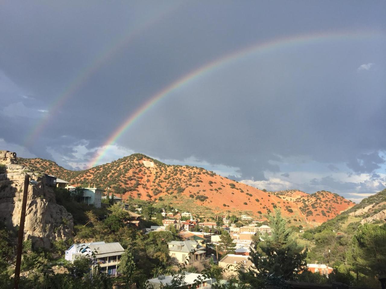 Bisbee Brownstone Suites Exterior photo